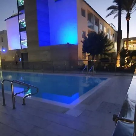 아파트 Cozy & Confortable Junior By Bristo Sunset # Good Wifi, Terrace And Pool *