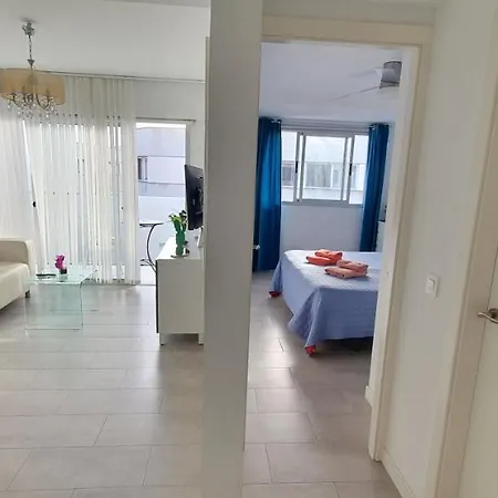 Cozy & Confortable Junior By Bristo Sunset # Good Wifi, Terrace And Pool 아파트 *